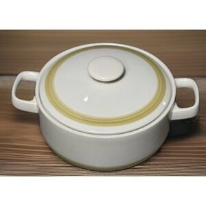 Vintage Impressions by‎ Danielle Genuine Stoneware Casserole w/Lid Made in Japan